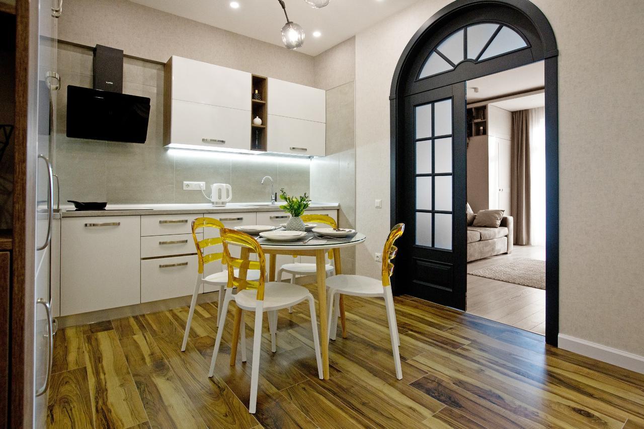 Sunny Belle Apartments โอเดสซา ภายนอก รูปภาพ